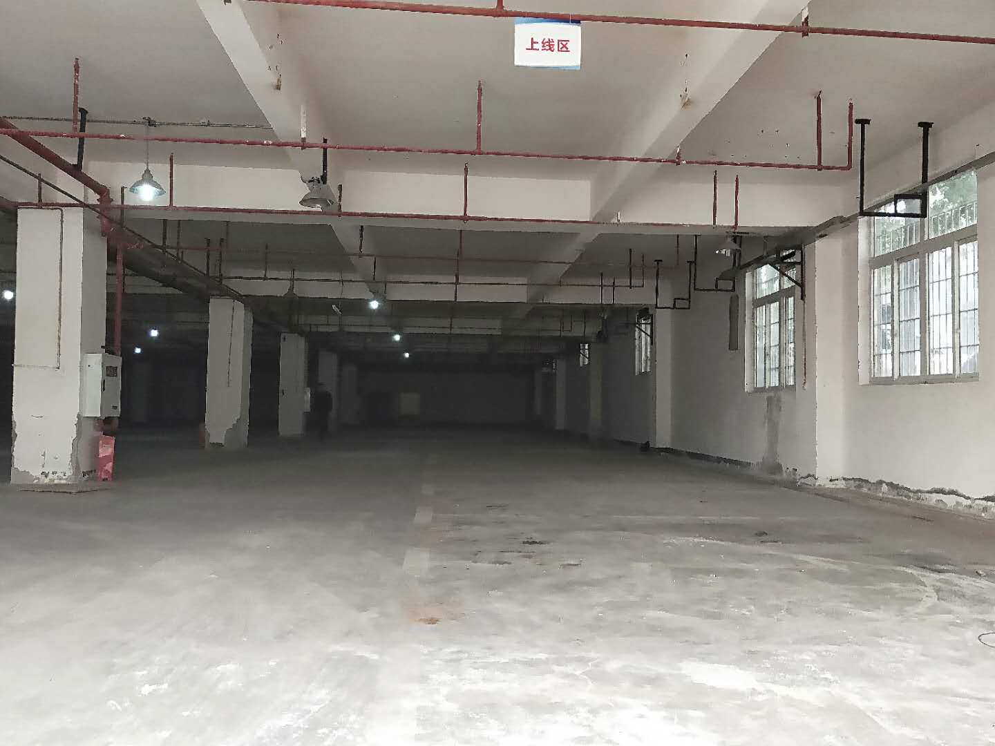 重庆市渝北区回兴服装城厂房仓库1500平米出租
