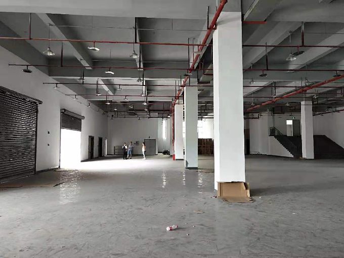 重庆渝北服装城一楼厂房出租1700平米有卸货平台